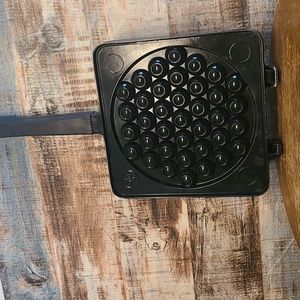 Pampered Chef Bubble Puff Waffle Maker Non-Stick Pan